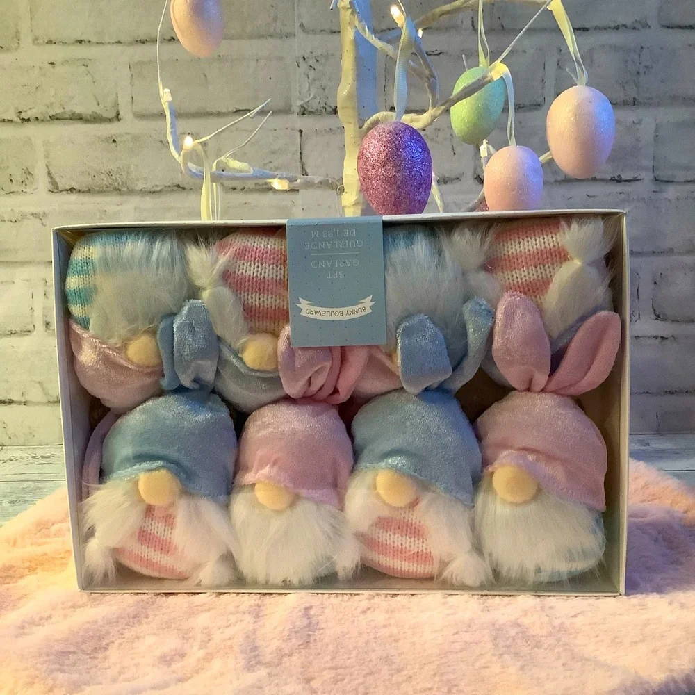 Bunny Boulevard Easter Gnome Garland